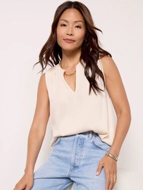 Evereve Lydia Satin Tank XL Sanddollar NWT Sleeveless Chic Blouse Top